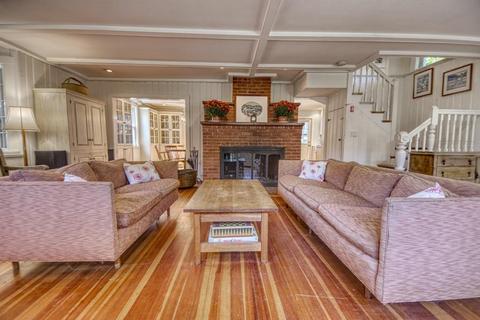 4 Norman Ave, Gloucester, MA 01930 photo 5