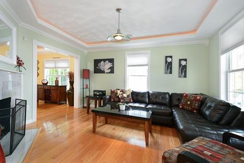 1 Holt Ave, Worcester, MA 01606 photo 5