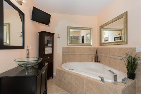 1 Holt Ave, Worcester, MA 01606 photo 22