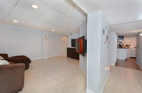 1 Holt Ave, Worcester, MA 01606 photo 32