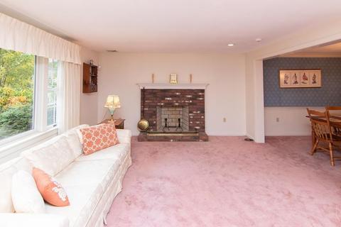 391 Old Post Rd, Walpole, MA 02081 photo 6