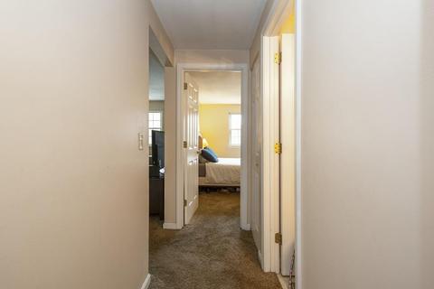 8 Maple Crest Cir #E, Holyoke, MA 01040 photo 17