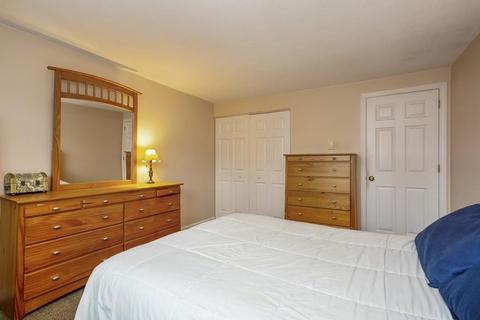 8 Maple Crest Cir #E, Holyoke, MA 01040 photo 12