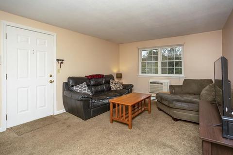 8 Maple Crest Cir #E, Holyoke, MA 01040 photo 4