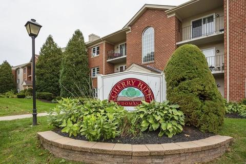 8 Maple Crest Cir #E, Holyoke, MA 01040 photo 1