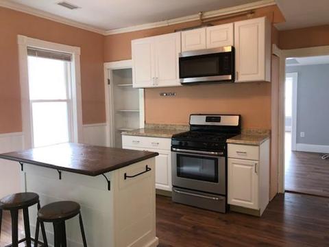 10 Reeves St, Worcester, MA 01607 photo 2