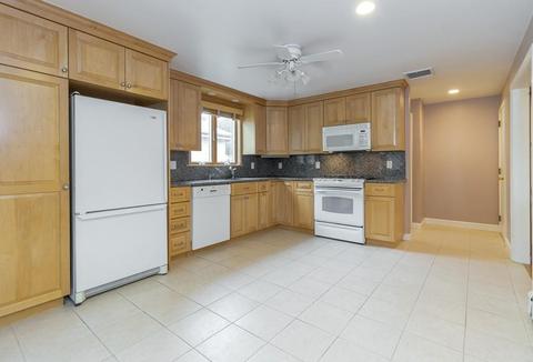 75 Sprague St, Dedham, MA 02026 photo 4