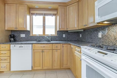 75 Sprague St, Dedham, MA 02026 photo 5