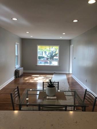 83 Dana St, Springfield, MA 01104 photo 5