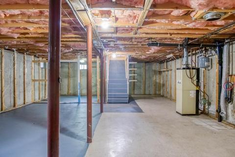 91 Monticello Ave, Springfield, MA 01109 photo 8