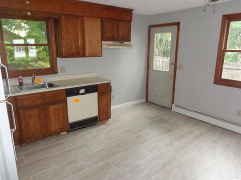 38 Parallel St, Springfield, MA 01104 photo 3