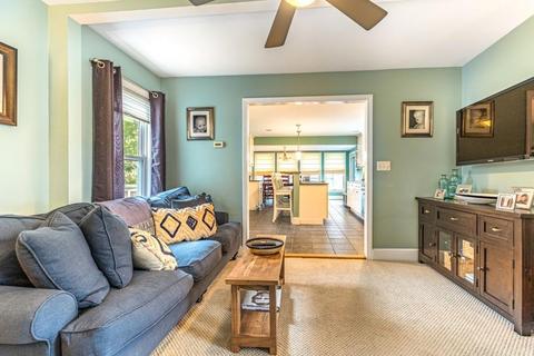 134 E Main St, Gloucester, MA 01930 photo 3