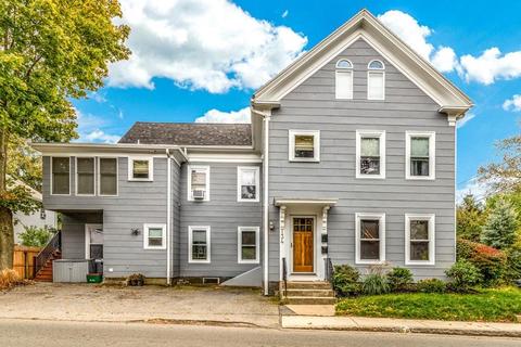 134 E Main St, Gloucester, MA 01930 photo 2