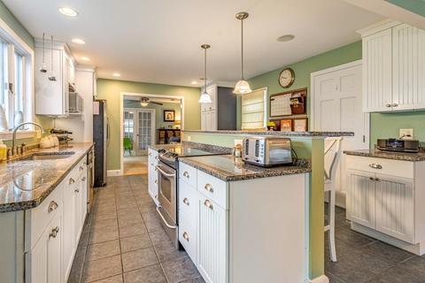134 E Main St, Gloucester, MA 01930 photo 9