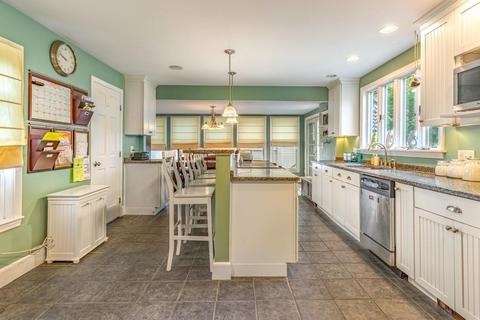 134 E Main St, Gloucester, MA 01930 photo 6