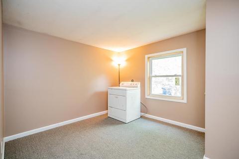 96 Vincent St, Springfield, MA 01129 photo 14