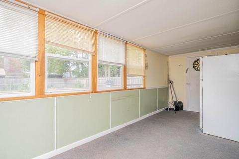96 Vincent St, Springfield, MA 01129 photo 16