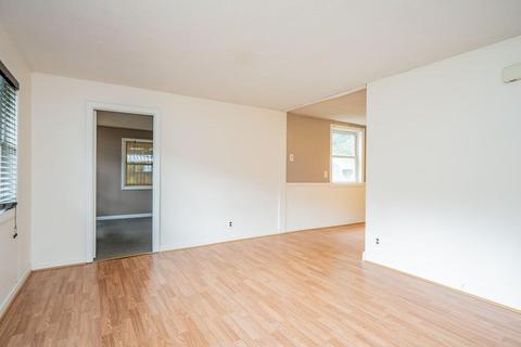 96 Vincent St, Springfield, MA 01129 photo 6