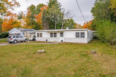 96 Vincent St, Springfield, MA 01129 photo 1
