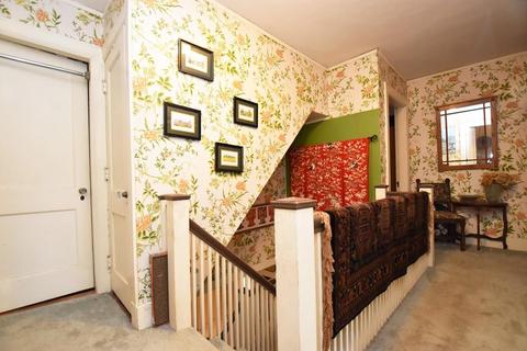 4 Fenimore Rd, Worcester, MA 01609 photo 9