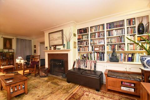4 Fenimore Rd, Worcester, MA 01609 photo 3