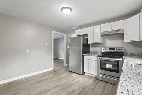 47 Blodgett St, Springfield, MA 01108 photo 5