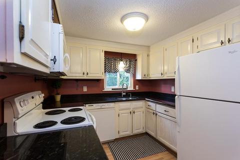 855 W Main St #16, Hyannis, MA 02601 photo 5
