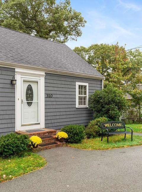 310 High Plain St, Walpole, MA 02081 photo 3