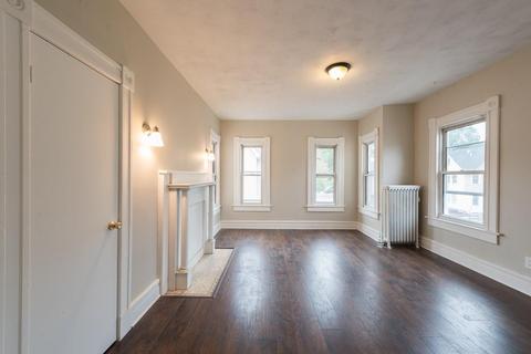 33 Euclid Ave, Springfield, MA 01108 photo 10