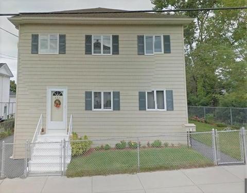 698 Hicks St, Fall River, MA 02724 photo 1