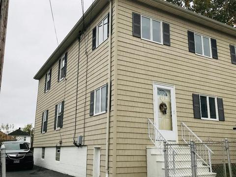698 Hicks St, Fall River, MA 02724 photo 3