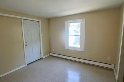 120 Orchard St, Springfield, MA 01107 photo 9