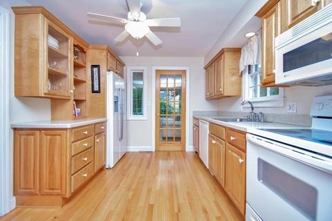 262 Abbott St, Springfield, MA 01118 photo 10
