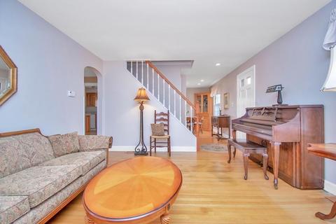 262 Abbott St, Springfield, MA 01118 photo 16