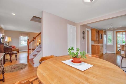 262 Abbott St, Springfield, MA 01118 photo 13