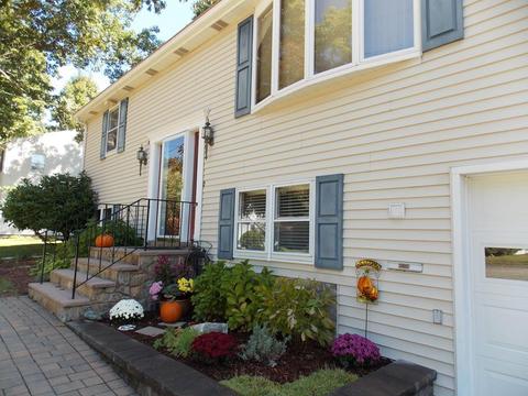 11 Lantern Ln, Worcester, MA 01609 photo 2