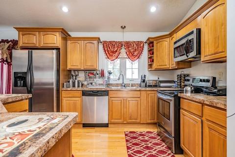 14 Brunswick St, Springfield, MA 01108 photo 2