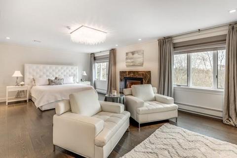 5 Heather Ln, Stoneham, MA 02180 photo 21