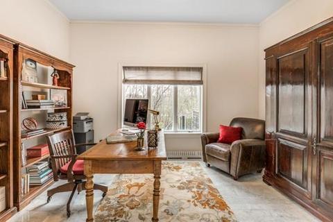 5 Heather Ln, Stoneham, MA 02180 photo 9