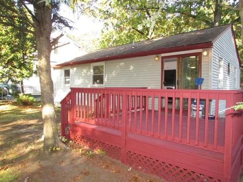 38 Walsh St, Springfield, MA 01109 photo 4