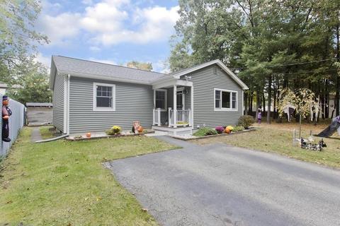76 Paramount St, Springfield, MA 01104 photo 1