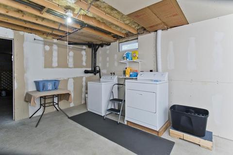 76 Paramount St, Springfield, MA 01104 photo 21