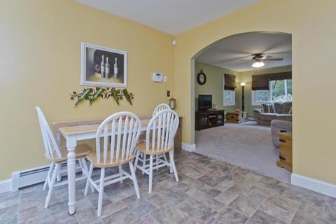 76 Paramount St, Springfield, MA 01104 photo 7