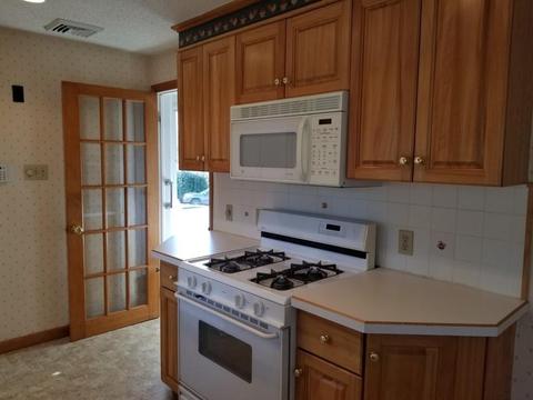 83 Gatewood Rd, Springfield, MA 01119 photo 3