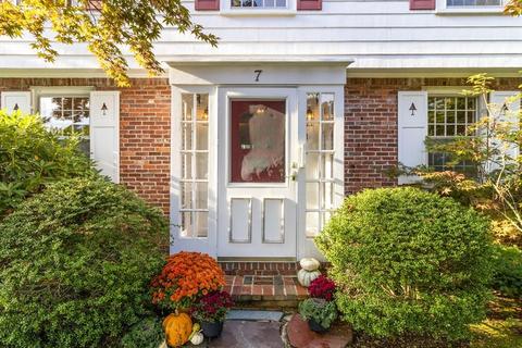 7 Rose Ave, Marblehead, MA 01945 photo 2