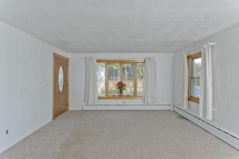 85 Simonich St, Chicopee, MA 01013 photo 5