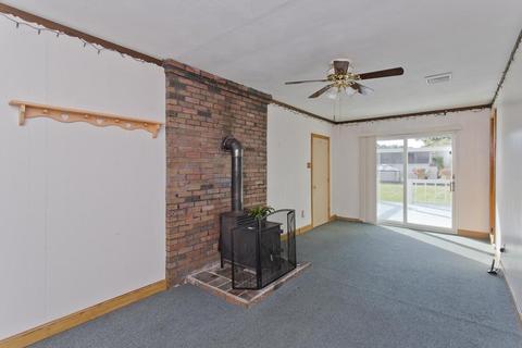 85 Simonich St, Chicopee, MA 01013 photo 12