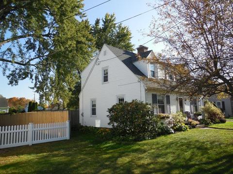 12 Sheldon Ave, Easthampton, MA 01027 photo 4