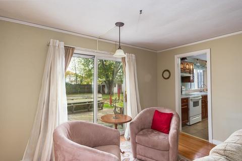 12 Sheldon Ave, Easthampton, MA 01027 photo 11