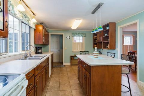 12 Sheldon Ave, Easthampton, MA 01027 photo 17